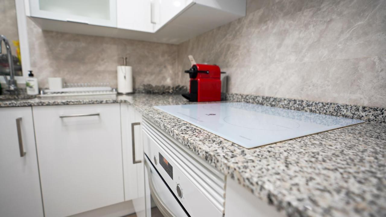 Stylish & Spacious Family Apartment Near Beach & Vibrant Historic Market 阿利坎特 外观 照片