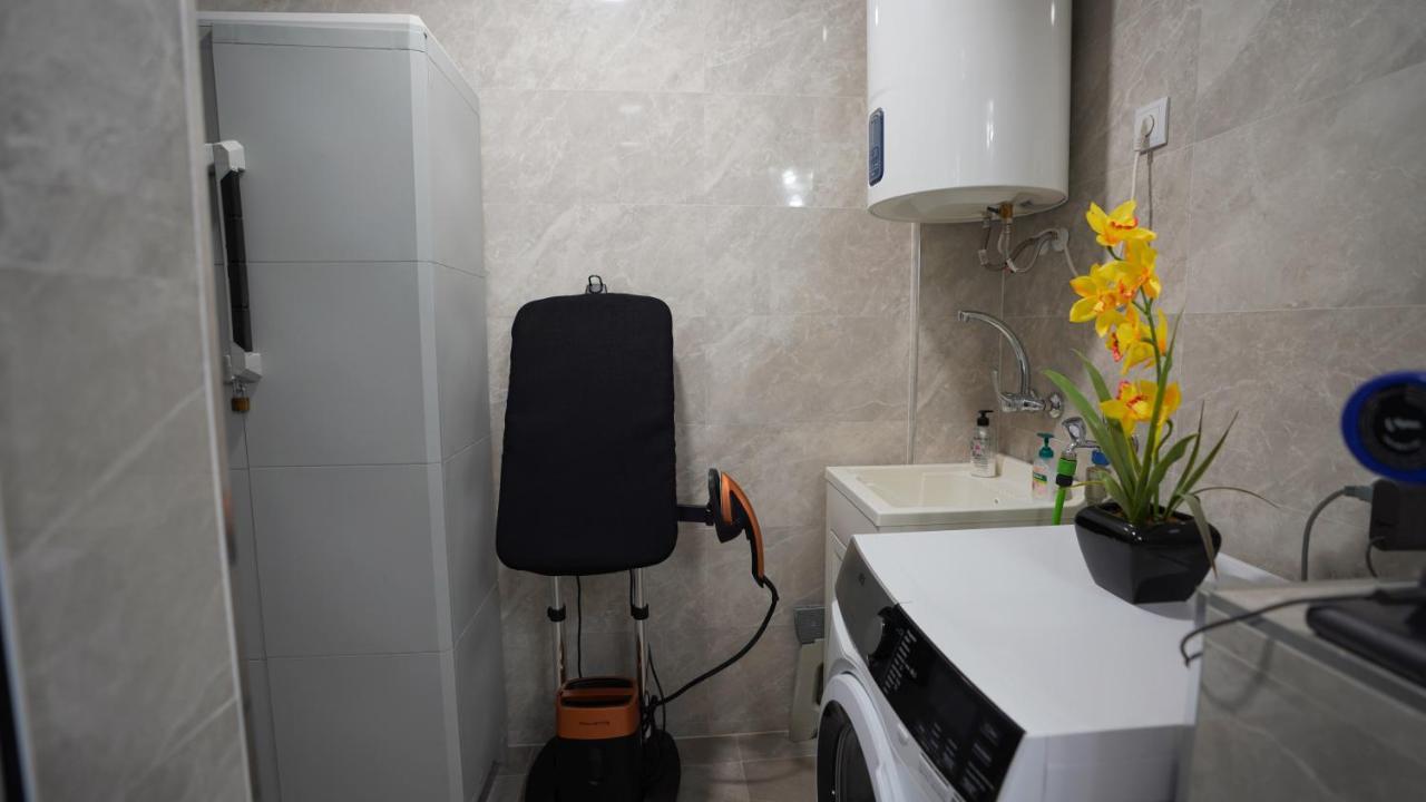 Stylish & Spacious Family Apartment Near Beach & Vibrant Historic Market 阿利坎特 外观 照片